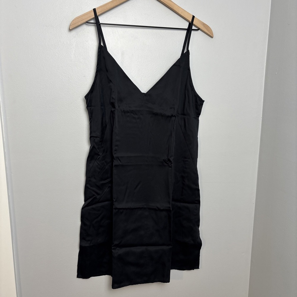 NEW Ettitude Womens Medium Sateen Slip Dress Onyx Bamboo Spaghetti Straps V-Neck